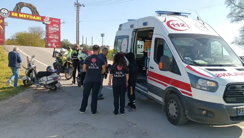 Edirne'de Tek Teker Üstünde Kalan Motosiklet Kazası Detayları