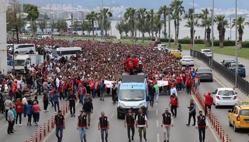 İzmir'de Grevde Son Durum: İşçilerin Mücadelesi 4. Günde Devam Ediyor