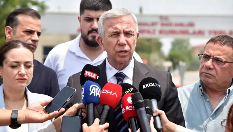 Mansur Yavaş, Muhittin Böcek'i Ziyaret Etti: İşbirlikleri Gündemde