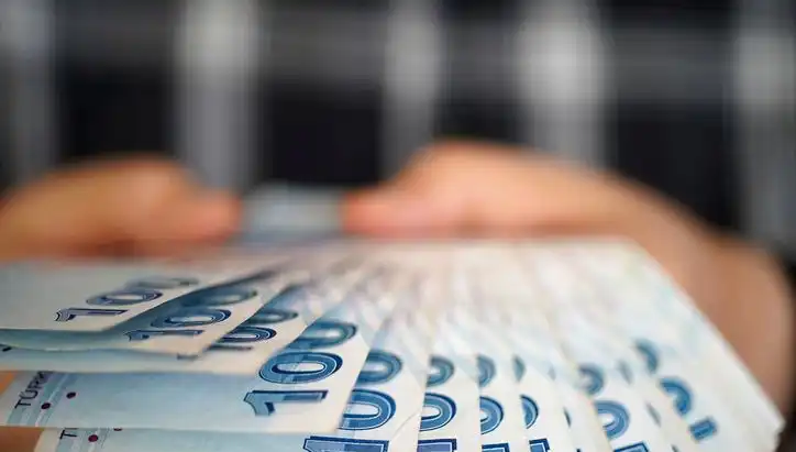 Emekli Promosyon Kampanyaları Temmuz 2025: Kamu ve Özel Bankalar Arasındaki Farklar!