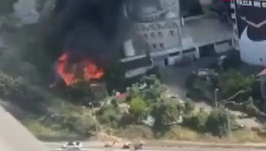 Kağıthane'de Korkutan Yangın: Gökyüzünü Saran Dumanlar Endişe Yarattı