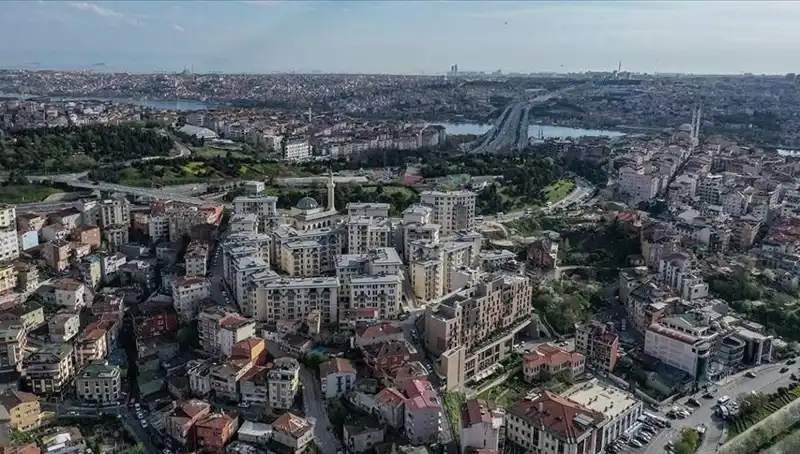 İstanbul'un Kentsel Dönüşüm Çıkmazı: Geleceğin Şehri Tehdit Altında mı?**