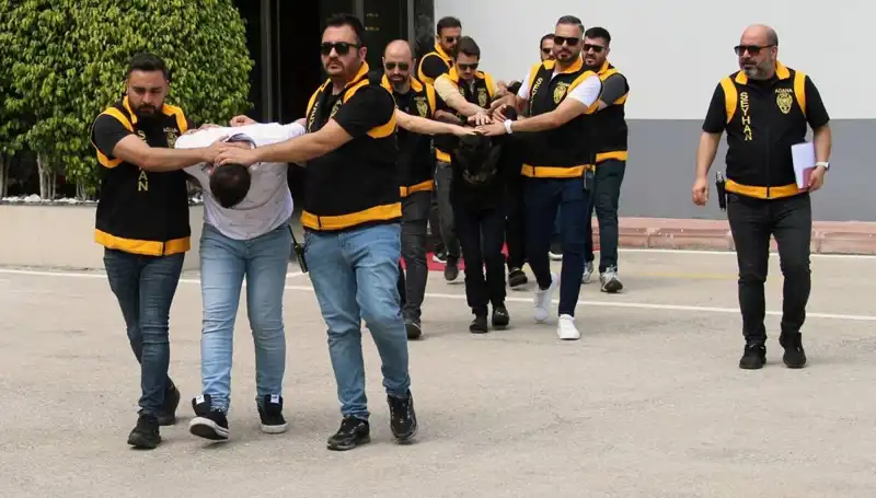 İş Adamına Aşk İlişkisi Kılıfıyla Tuzağa Düşürüldü