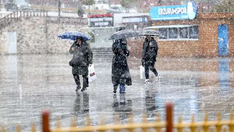 Mayıs Ayında Beklenmedik Kar Yağışı: Doğa Şaşırttı!