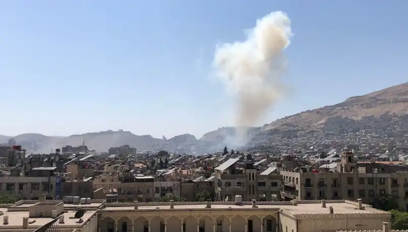 Süveyda'da Çatışma: İsrail Hava Saldırıları Kentin Çevresini Vurdu