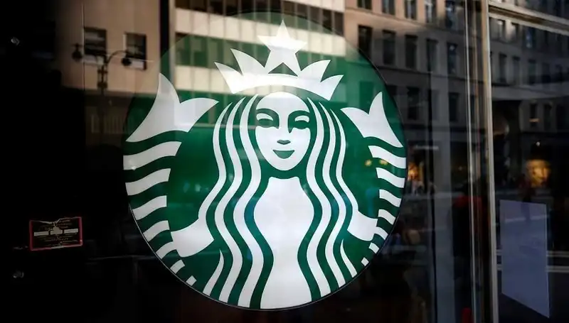 Starbucks'ın Küresel Satışlarında Düşüş: Sebepler ve Gelecek Tahminleri