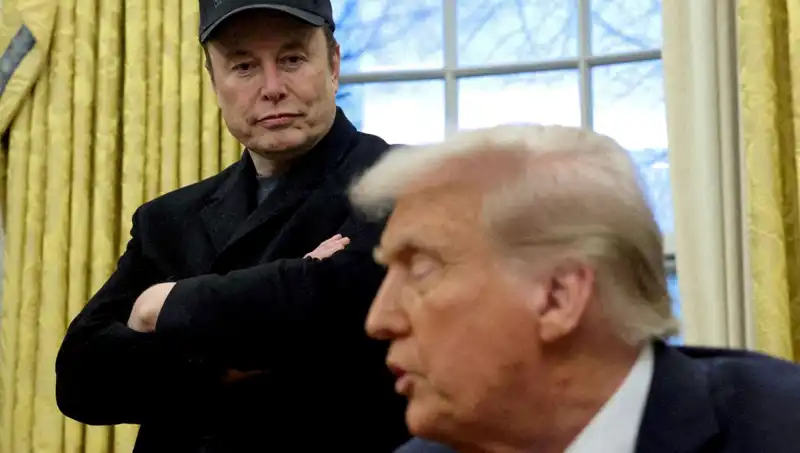 Elon Musk, Trump Kabinesinden Ayrıldı: Geleceğe Yön Veren Stratejileri Merak Ediliyor