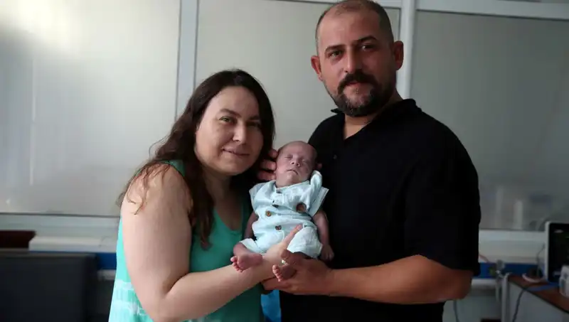 Prematüre Bebek 4 Ay Yoğun Bakımda Hayata Tutundu