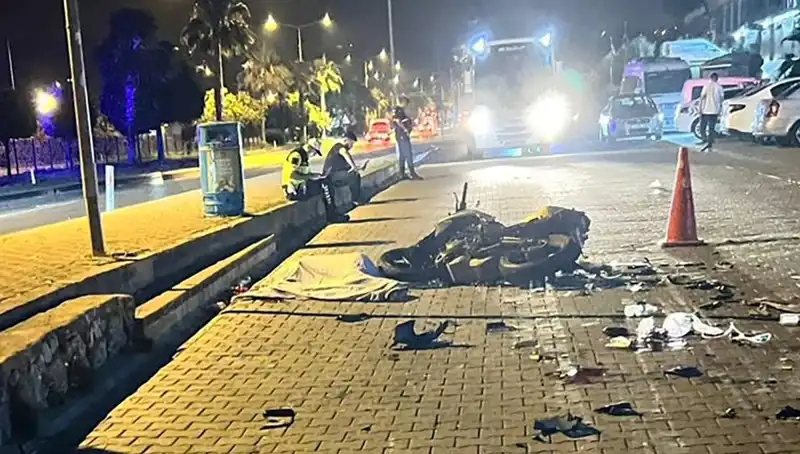 Alanya'da Feci Motosiklet Kazası: Hayatını Kaybeden Genç İçin Tüm Şehir Yas Tutuyor