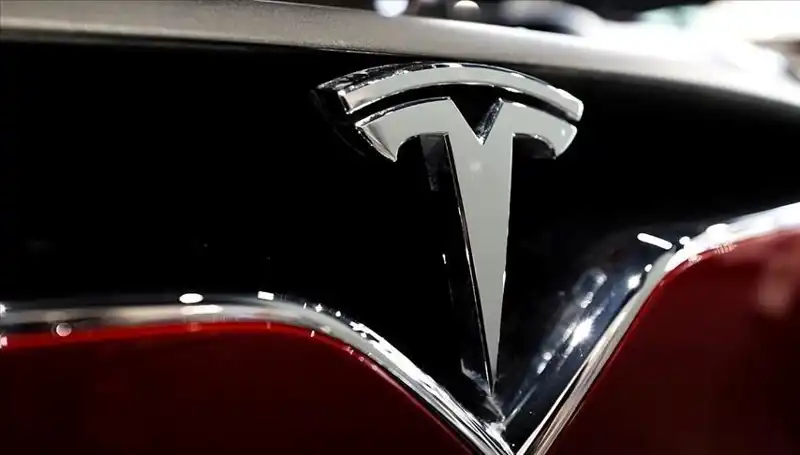 Tesla'da FSD Beklentileri ve Ucuz Model Krizi: Kullanıcılar Ne Düşünüyor?