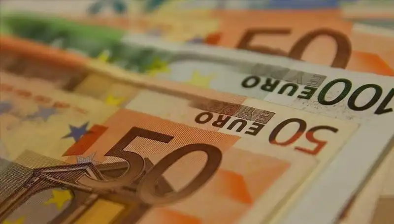 Euro, Tüm Zamanların Zirvesinden Düşüş Yaşadı! Nedenleri Neler?
