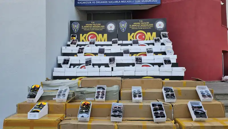 Adana'da Operasyon: 12 Bin Kaçak Güneş Gözlüğü Ele Geçirildi