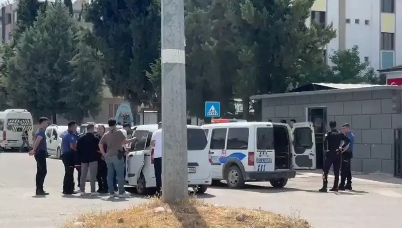 Adliye Önünde Yaşanan Aile Kavgasında 5 Yaralı, 7 Gözaltı Skandalı!