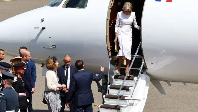 Macron Çifti Arasındaki Kriz Büyüyor: Eşi İhtiyacını Göz Ardı Ediyor