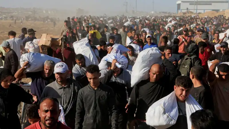 İsrail Ordusu Han Yunus'u Kuşatıyor: 15 Kilometrelik Koridor Açıldı!